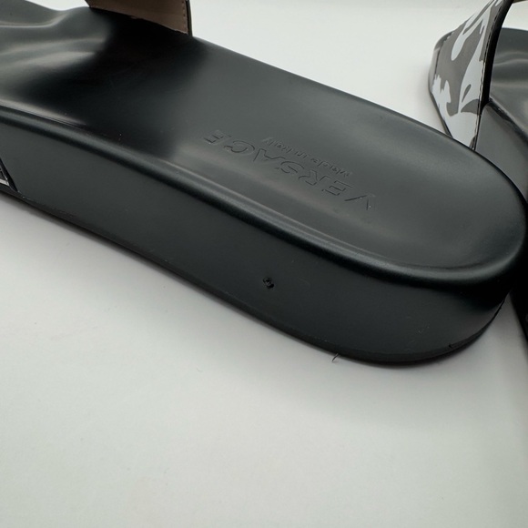 Versace Slides. - Picture 11 of 11